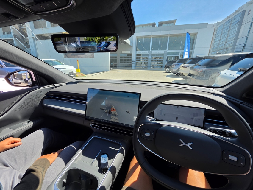 XPeng G6 dashboard and digital rear-view mirror