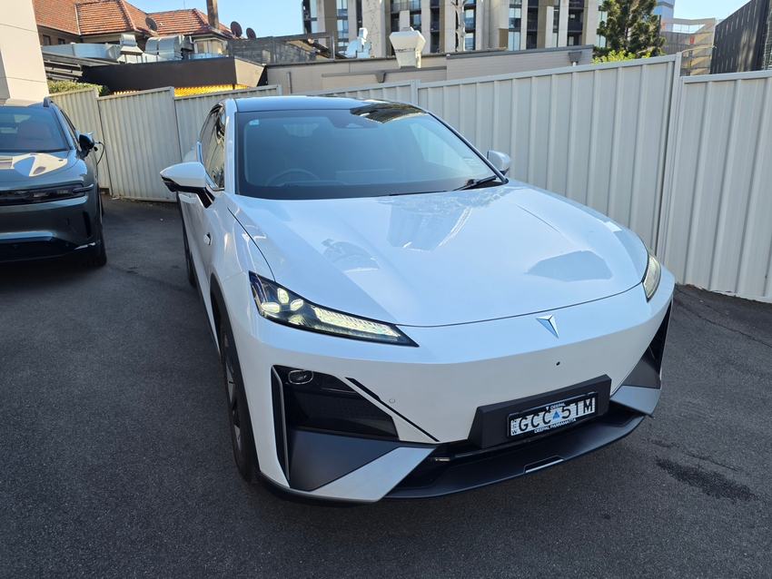 Front of the Deepal S07