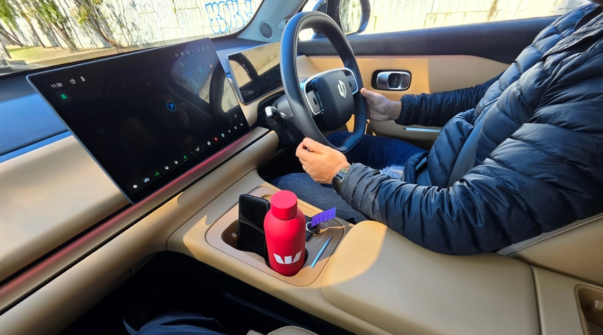 Leapmotor C10 dashboard and tan centre console
